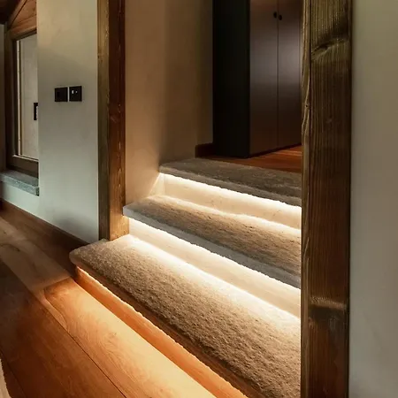 Hellochalet Petit Reins - Alpine Lodge Close To Ski Return Semesterbostad Valtournenche