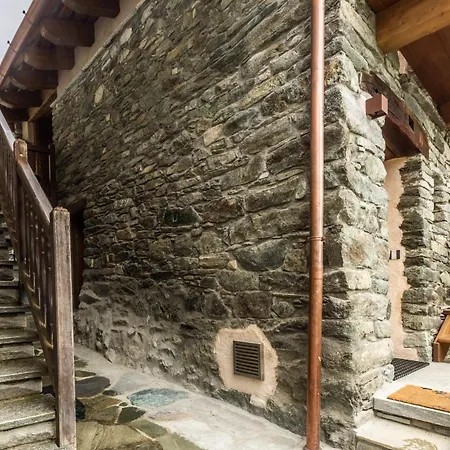 Semesterbostad Hellochalet Petit Reins - Alpine Lodge Close To Ski Return