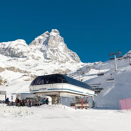 Hellochalet Petit Reins - Alpine Lodge Close To Ski Return Semesterbostad *
