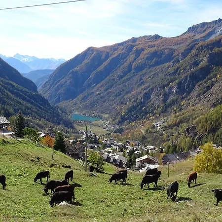 Hellochalet Petit Reins - Alpine Close To Return Ferienhaus *